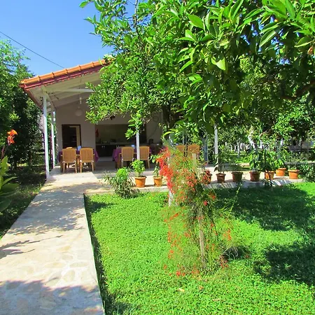 Safir Bed & Breakfast